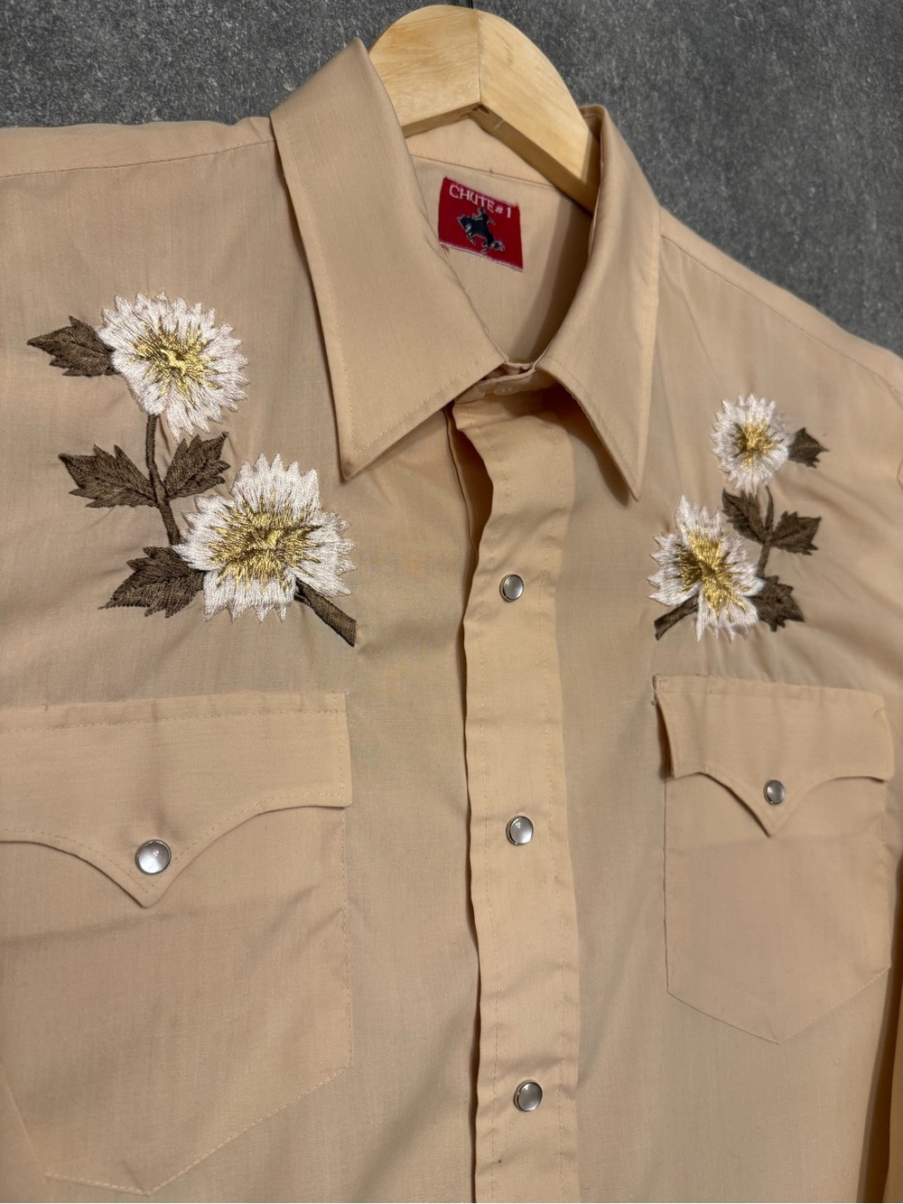 Vintage Men’s Chute #1 Western Wear Shirt w/ Embroidered Flowers